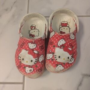 CROCS Kids Hello Kitty Pink Polka Dot Clogs